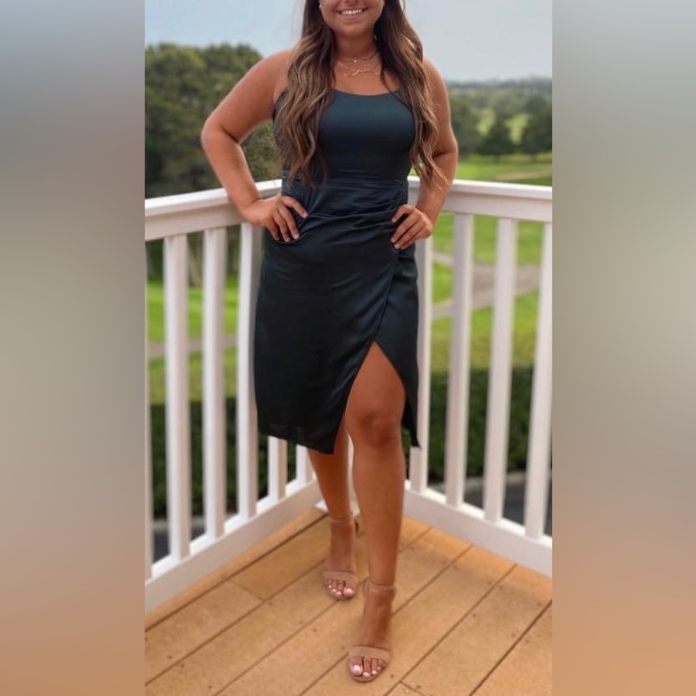 Abercrombie & Fitch Best Dressed Guest Emerald Satin Mid Slit Dress